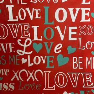 Meet your Posher, Leila